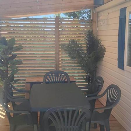 Mobil Home 630 Camping L'Europe ヴィック・ラ・ガルディオル エクステリア 写真