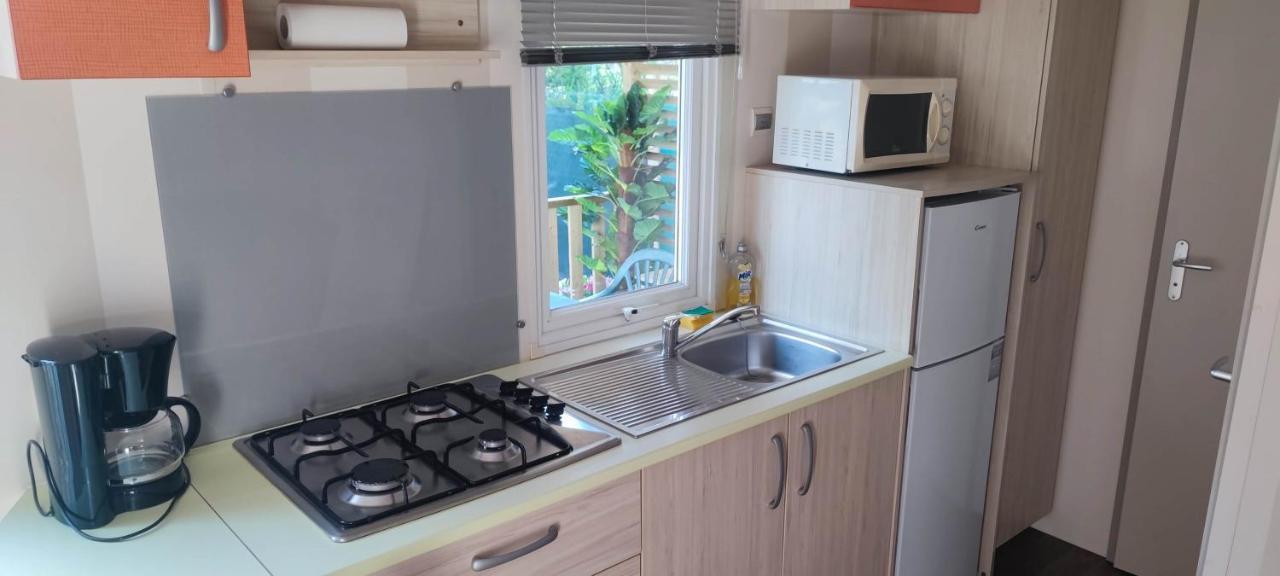 Mobil Home 630 Camping L'Europe ヴィック・ラ・ガルディオル エクステリア 写真